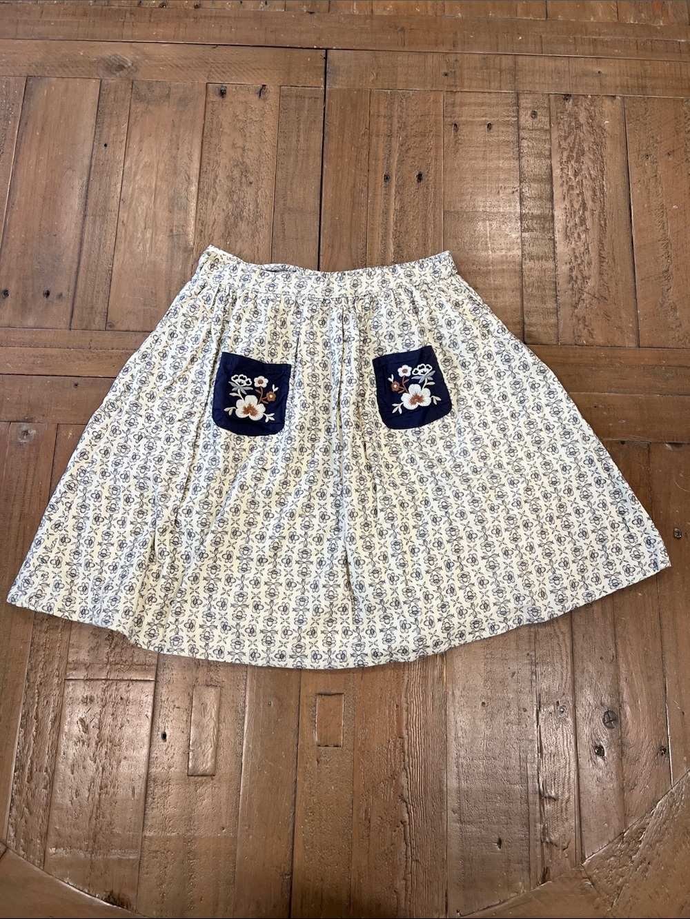 Louisiella navy floral mini skirt 8 years a-line embroidered pockets